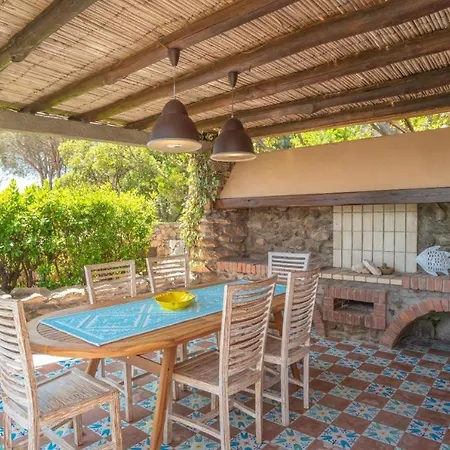 Tavolara Cala Girgolu Porto Taverna