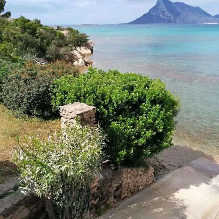 Tavolara Cala Girgolu * Porto Taverna